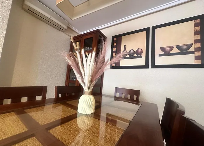 Homely Centro شقة *