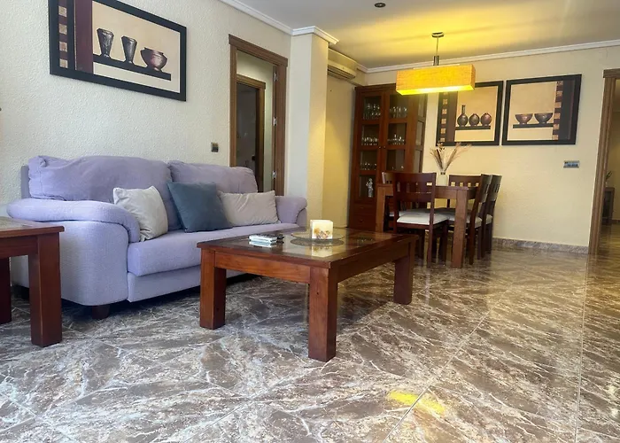 Homely Centro شقة *